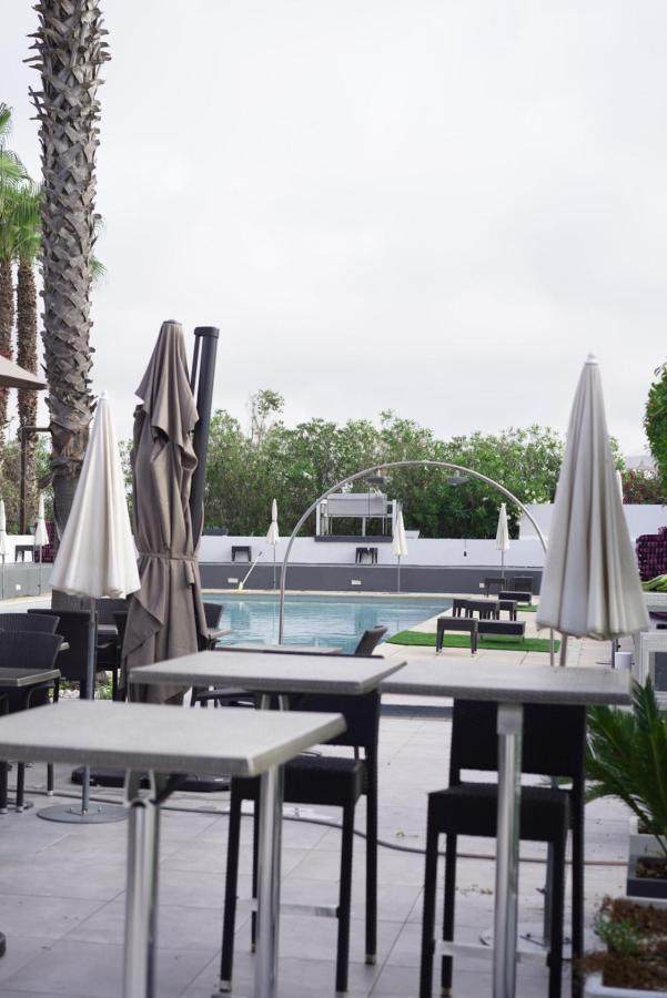 Le Jardin De Babylone "Reserve Aux Couples Uniquement" Agde Exterior foto