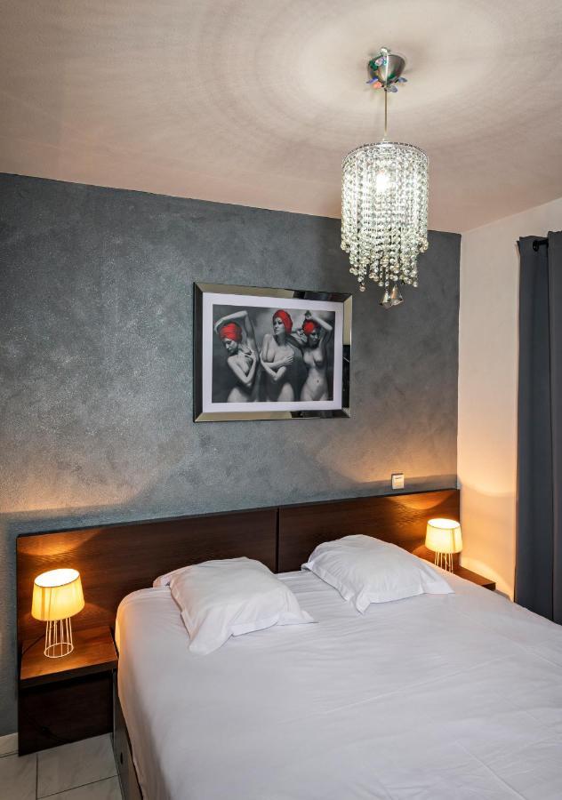 Le Jardin De Babylone "Reserve Aux Couples Uniquement" Agde Exterior foto